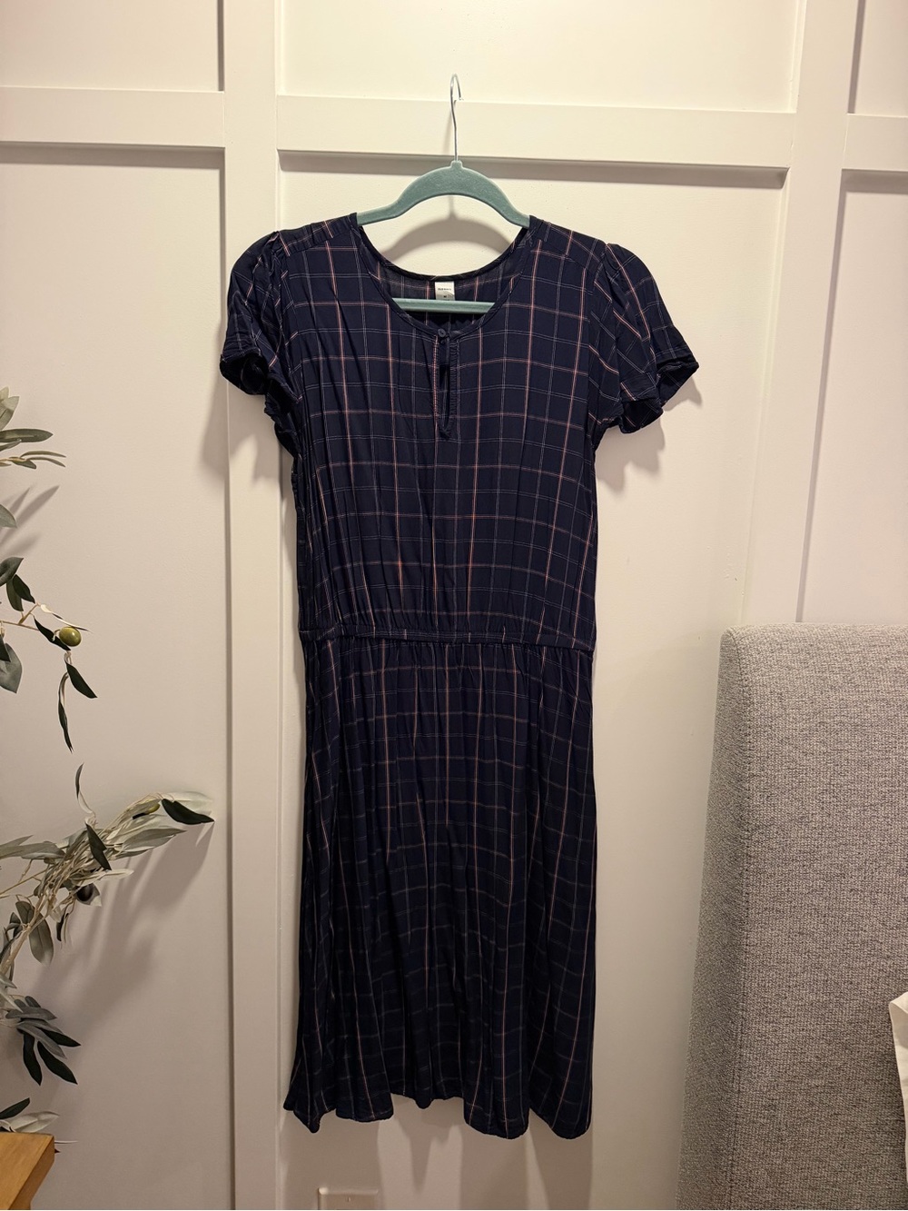 Old Navy Navy Plaid Short-Sleeve Dress